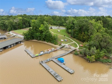 Lake Views & Amazing Amenities! Located in a quiet cul-de-sac in on Edgewater Golf Club in South Carolina - for sale on GolfHomes.com, golf home, golf lot