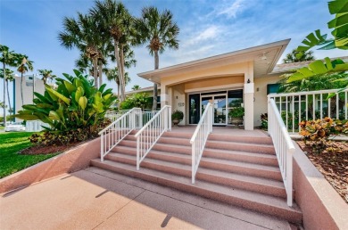 Move-in ready and beautifully remodeled 3 bedroom plus on Seminole Lake Country Club in Florida - for sale on GolfHomes.com, golf home, golf lot