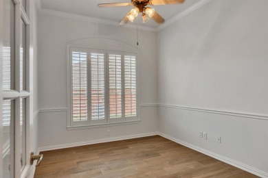 THIS HOME IS PERFECT! MOVE IN READY, LOW MAINTENANCE HOME IN A on Heritage Ranch Golf and Country Club in Texas - for sale on GolfHomes.com, golf home, golf lot