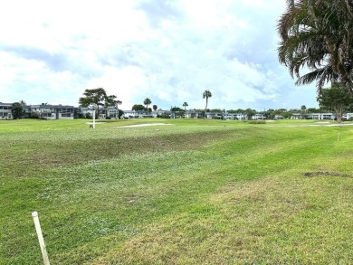 Located in Kings Point, an active 55+ gated community, this on Kings Point Golf - Executive in Florida - for sale on GolfHomes.com, golf home, golf lot
