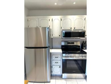 Located in Kings Point, an active 55+ gated community, this on Kings Point Golf - Executive in Florida - for sale on GolfHomes.com, golf home, golf lot