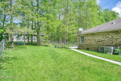 LAKE TANSI RESORT 2235 SQUARE FEET ALL BRICK HOME ON DOUBLE on Lake Tansi Village Country Club in Tennessee - for sale on GolfHomes.com, golf home, golf lot