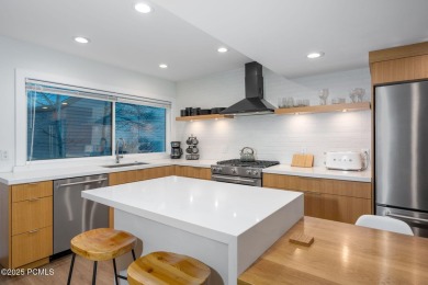 Luxuriously renovated two-bedroom townhome with a spacious on Park Meadows Country Club in Utah - for sale on GolfHomes.com, golf home, golf lot