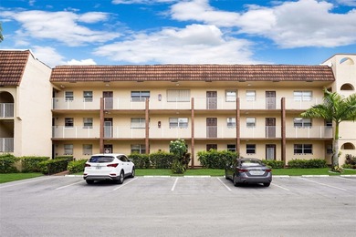 Beautifully remodeled 2-bedroom, 2-bath unit on the 1st floor on Sunrise Lakes Phase IV Golf Course in Florida - for sale on GolfHomes.com, golf home, golf lot