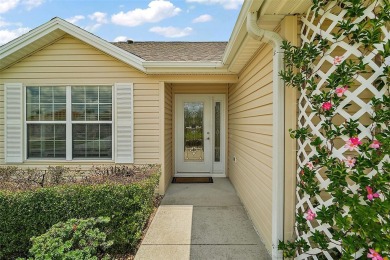 This bright and cheerful, Designer Wisteria, offers 3 bedrooms on The Links of Spruce Creek in Florida - for sale on GolfHomes.com, golf home, golf lot