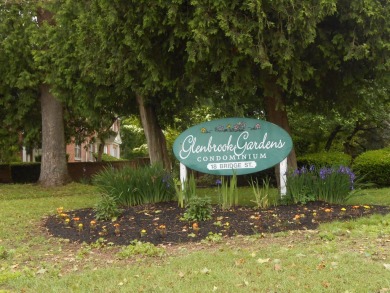 LIVE ABOVE PAR! CLEAN 2 BEDROOM TOWNHOUSE LOCATED NEAR HOPBROOK on Hop Brook Golf Club in Connecticut - for sale on GolfHomes.com, golf home, golf lot