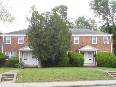 LIVE ABOVE PAR! CLEAN 2 BEDROOM TOWNHOUSE LOCATED NEAR HOPBROOK on Hop Brook Golf Club in Connecticut - for sale on GolfHomes.com, golf home, golf lot