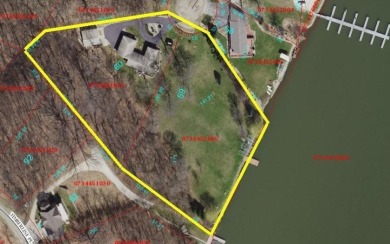 Lakefront Home with Best Park-like Setting in Oak Run! on Oak Run Golf Course in Illinois - for sale on GolfHomes.com, golf home, golf lot
