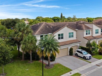 Waterfront Townhouse - Deluxe end unit extra windows desirable on Crystal Lake Country Club in Florida - for sale on GolfHomes.com, golf home, golf lot