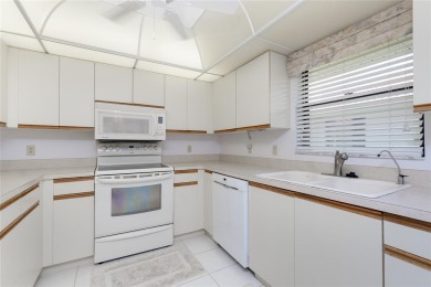Kingsway Golf Villa - Lake Suzy
2/3 Bedroom . 2 Bath . 2,862 on Kingsway Country Club in Florida - for sale on GolfHomes.com, golf home, golf lot