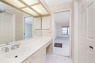Kingsway Golf Villa - Lake Suzy
2/3 Bedroom . 2 Bath . 2,862 on Kingsway Country Club in Florida - for sale on GolfHomes.com, golf home, golf lot