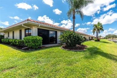 Kingsway Golf Villa - Lake Suzy
2/3 Bedroom . 2 Bath . 2,862 on Kingsway Country Club in Florida - for sale on GolfHomes.com, golf home, golf lot