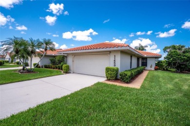 Kingsway Golf Villa - Lake Suzy
2/3 Bedroom . 2 Bath . 2,862 on Kingsway Country Club in Florida - for sale on GolfHomes.com, golf home, golf lot