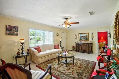 Welcome to this lovely Chestnut II model 2/2/2 home.  Located in on The Links of Spruce Creek in Florida - for sale on GolfHomes.com, golf home, golf lot