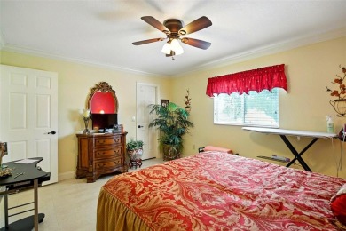 Welcome to this lovely Chestnut II model 2/2/2 home.  Located in on The Links of Spruce Creek in Florida - for sale on GolfHomes.com, golf home, golf lot