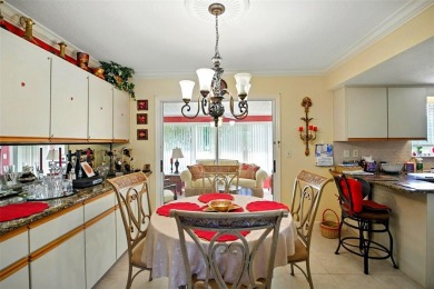 Welcome to this lovely Chestnut II model 2/2/2 home.  Located in on The Links of Spruce Creek in Florida - for sale on GolfHomes.com, golf home, golf lot