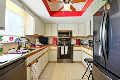 Welcome to this lovely Chestnut II model 2/2/2 home.  Located in on The Links of Spruce Creek in Florida - for sale on GolfHomes.com, golf home, golf lot