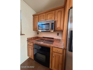 Beautifully updated downstairs unit in Central Tucson featuring on Randolph Park Golf Courses in Arizona - for sale on GolfHomes.com, golf home, golf lot