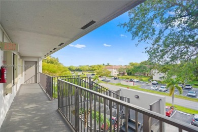 +55 community centrally located and offering many amenities on Flamingo Lakes Country Club in Florida - for sale on GolfHomes.com, golf home, golf lot