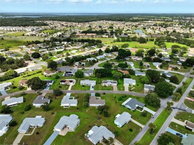 Welcome to this lovely Chestnut II model 2/2/2 home.  Located in on The Links of Spruce Creek in Florida - for sale on GolfHomes.com, golf home, golf lot