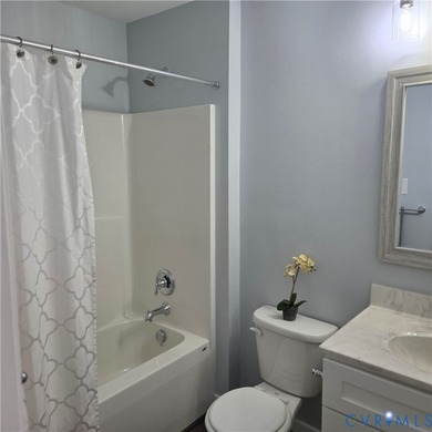 LIKE NEW TOWNHOME IN MAGNOLIA GREEN!! BRAND NEW APPLIANCES! The on The Westham Golf Club At Magnolia Green in Virginia - for sale on GolfHomes.com, golf home, golf lot