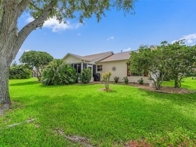 Under contract-accepting backup offers. Welcome to 7999 SE 174th on Oakleigh Executive Golf Course in Florida - for sale on GolfHomes.com, golf home, golf lot