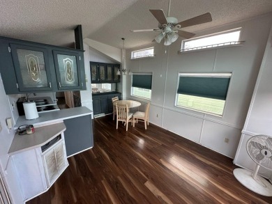 Well maintained 1 bedroom 1 bath park model with 12x23 bonus on Clerbrook Resort, Inc. in Florida - for sale on GolfHomes.com, golf home, golf lot