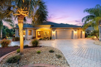 *BOND PAID* on this REMODELED WILLIAMSBURG PREMIER home in THE on The Links of Spruce Creek in Florida - for sale on GolfHomes.com, golf home, golf lot