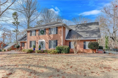 Fantastic home within the city limits offering perfect blend of on Chattahoochee Golf Course in Georgia - for sale on GolfHomes.com, golf home, golf lot