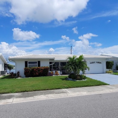 NO FLOODING from HELENE OR MILTON!!!!  Are you ready to embrace on Mainlands Golf Club in Florida - for sale on GolfHomes.com, golf home, golf lot