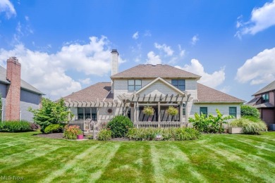 You'll fall in love with this 5 bedroom, 2.5 bath colonial on Chenoweth Golf Course in Ohio - for sale on GolfHomes.com, golf home, golf lot