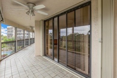 Large,and airy apartment 3 bedroom 2 full baths apartment on Fountains Golf and Country Club in Florida - for sale on GolfHomes.com, golf home, golf lot