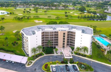 Large,and airy apartment 3 bedroom 2 full baths apartment on Fountains Golf and Country Club in Florida - for sale on GolfHomes.com, golf home, golf lot