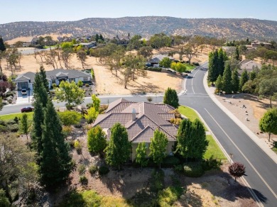 This stunning single-level custom home in the Knolls development on The Club at Copper Valley Golf Course in California - for sale on GolfHomes.com, golf home, golf lot