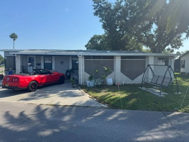 Are you looking for a home with a great floorplan, newer roof on The Meadows At Countrywood in Florida - for sale on GolfHomes.com, golf home, golf lot