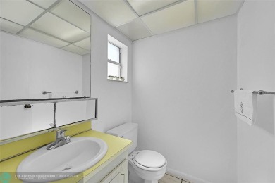 ***JUST LISTED****55+ COMMUNITY, THIS UNIT HAS IT ALL, ON THE on Sunrise Lakes Phase III in Florida - for sale on GolfHomes.com, golf home, golf lot
