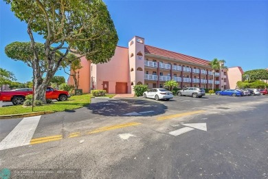 ***JUST LISTED****55+ COMMUNITY, THIS UNIT HAS IT ALL, ON THE on Sunrise Lakes Phase III in Florida - for sale on GolfHomes.com, golf home, golf lot