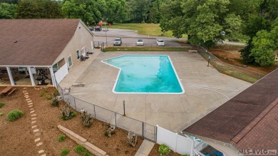 Are you looking for an offshore lot at Lake Gaston? Specifically on Tanglewood Shores Golf Club in Virginia - for sale on GolfHomes.com, golf home, golf lot