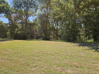 Nestled in the picturesque community of Lake Ridge in Cedar Hill on Tangle Ridge Golf Club in Texas - for sale on GolfHomes.com, golf home, golf lot