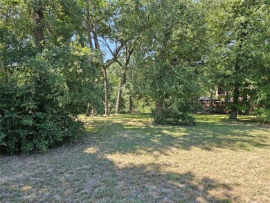Nestled in the picturesque community of Lake Ridge in Cedar Hill on Tangle Ridge Golf Club in Texas - for sale on GolfHomes.com, golf home, golf lot