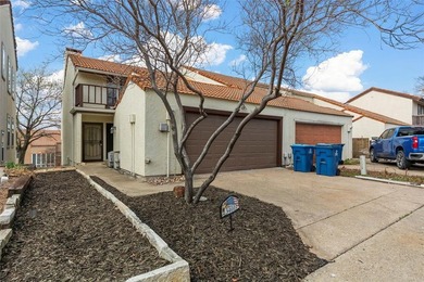 Beautiful end-unit townhome in the gated Lakeside Village on Lakeside Village Golf Course in Texas - for sale on GolfHomes.com, golf home, golf lot