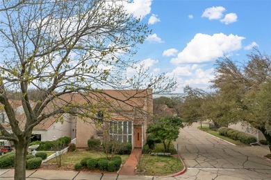 Beautiful end-unit townhome in the gated Lakeside Village on Lakeside Village Golf Course in Texas - for sale on GolfHomes.com, golf home, golf lot