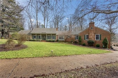 Welcome to 32 Hampton Key, an exceptional waterfront residence on Kingsmill Resort and Golf Club in Virginia - for sale on GolfHomes.com, golf home, golf lot