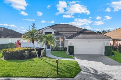 This very well maintained 3 bed, 2 bath single-family pool home on Hunters Ridge Country Club in Florida - for sale on GolfHomes.com, golf home, golf lot