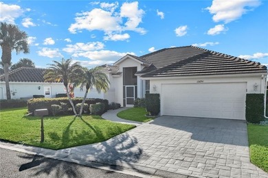 This very well maintained 3 bed, 2 bath single-family pool home on Hunters Ridge Country Club in Florida - for sale on GolfHomes.com, golf home, golf lot