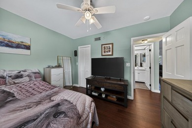 Beautifully upgraded 2/2 Condo E of I95 and minutes to beaches! on Leisureville Community Association in Florida - for sale on GolfHomes.com, golf home, golf lot