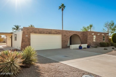 This beautiful 3 bed/2 bath, home located in one of the finest on PalmBrook Country Club in Arizona - for sale on GolfHomes.com, golf home, golf lot