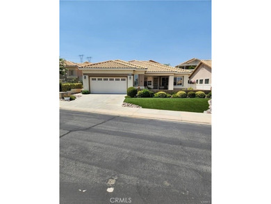 Pour yourself your favorite beverage and set back and enjoy the on Sun Lakes Country Club in California - for sale on GolfHomes.com, golf home, golf lot