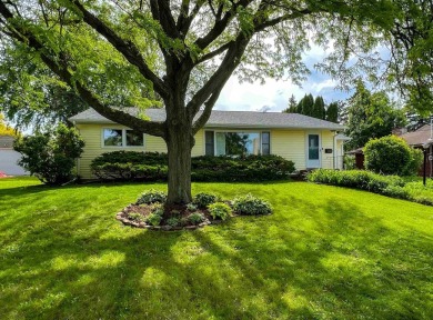 This beautifully cared for ranch in an exceptional location in on Monona Golf Course in Wisconsin - for sale on GolfHomes.com, golf home, golf lot
