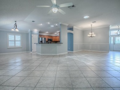 GOLF FRONT LIVING WITH NO BOND! This beautiful 3 Bedroom, 2 Bath on The Links of Spruce Creek in Florida - for sale on GolfHomes.com, golf home, golf lot